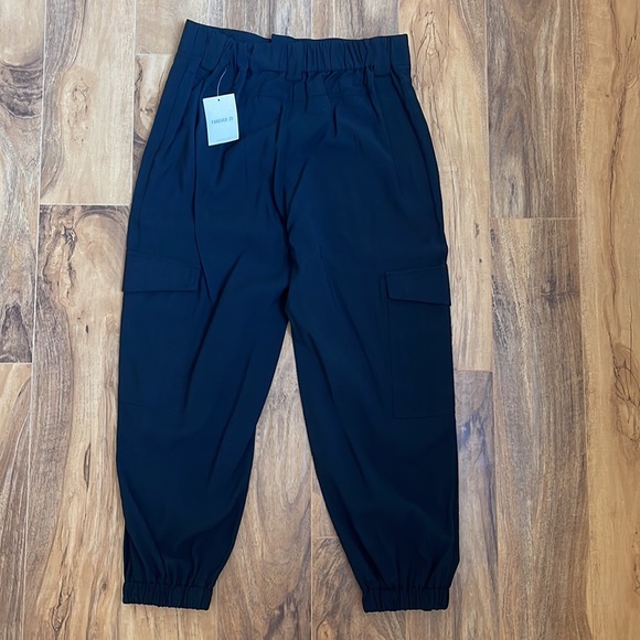 NWT FOREVER 21 Woven Ankle Pant // Zippers// Black // L Women’s - Picture 5 of 6